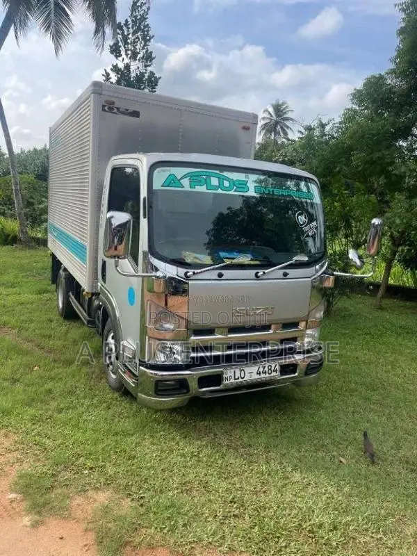 Isuzu NMR 2019 Lorry (Used)