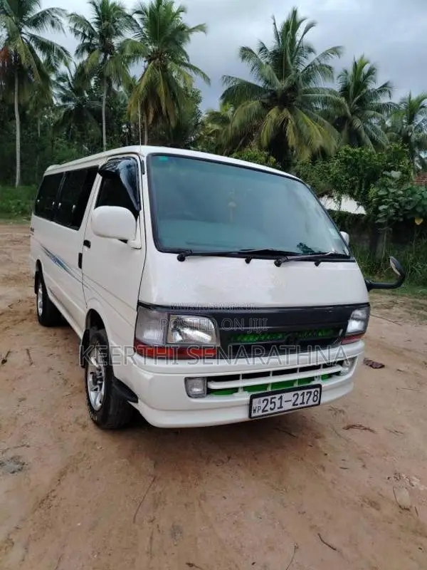 Toyota Lh 119 Dolphin 1998 Van (Used)