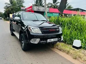 Toyota Hilux 2006 Pickup (Used)