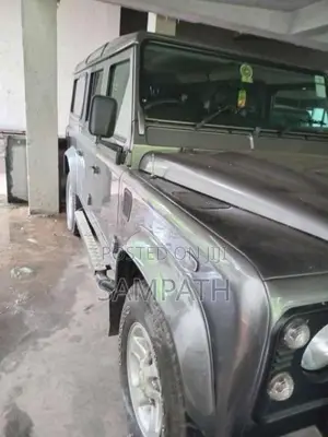 Land-Rover Defender 2007 SUV (Used)