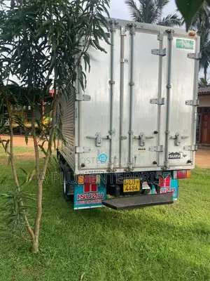 Isuzu NMR 2019 Lorry (Used)