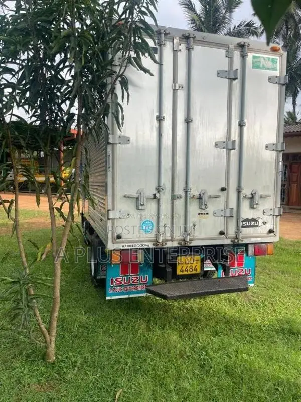Isuzu NMR 2019 Lorry (Used)