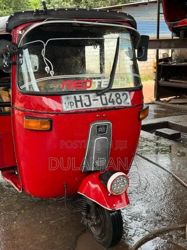 Bajaj 2 Stroke 2004 Three Wheel (Used)