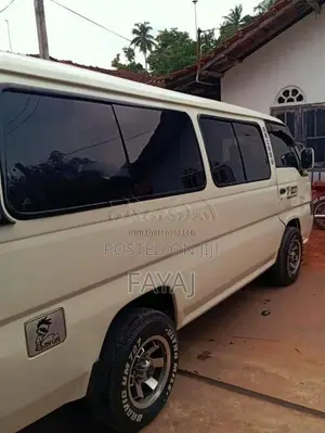 Nissan Caravan 1989 Van (Used)