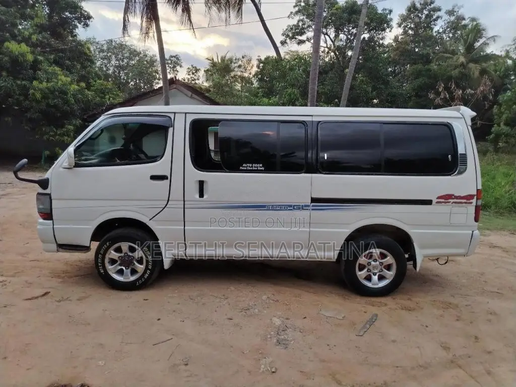 Toyota Lh 119 Dolphin 1998 Van (Used)