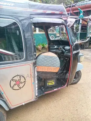Piaggio Ape 2011 Three Wheel (Used)