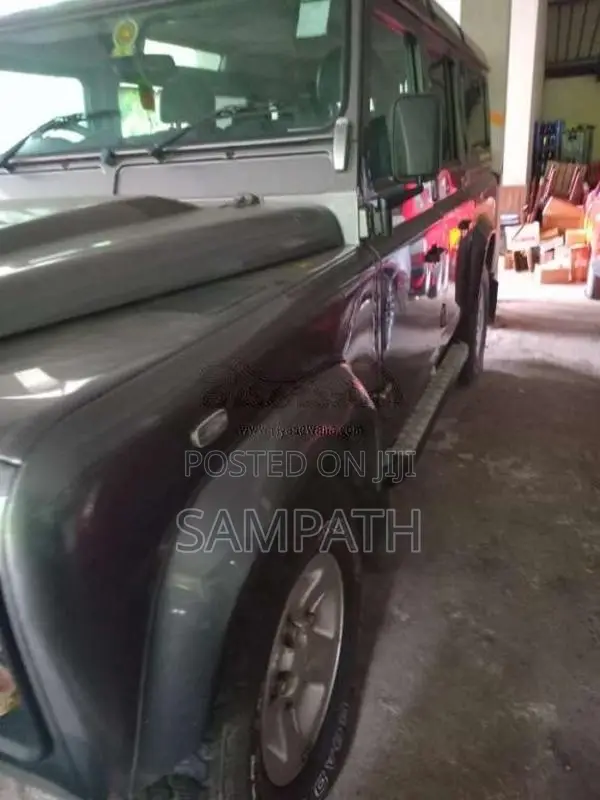 Land-Rover Defender 2007 SUV (Used)