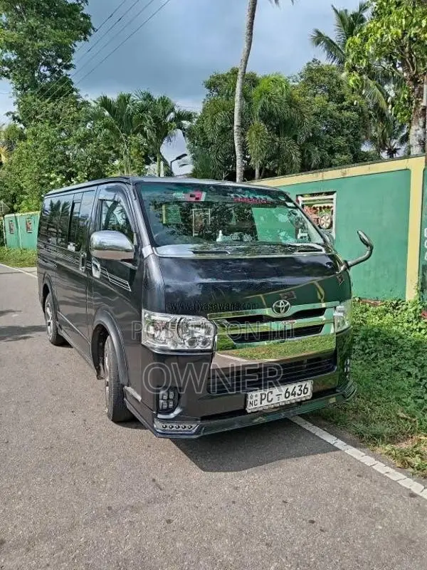 Toyota KDH 205 Super GL 2006 Van (Used)