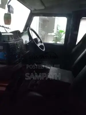Land-Rover Defender 2007 SUV (Used)