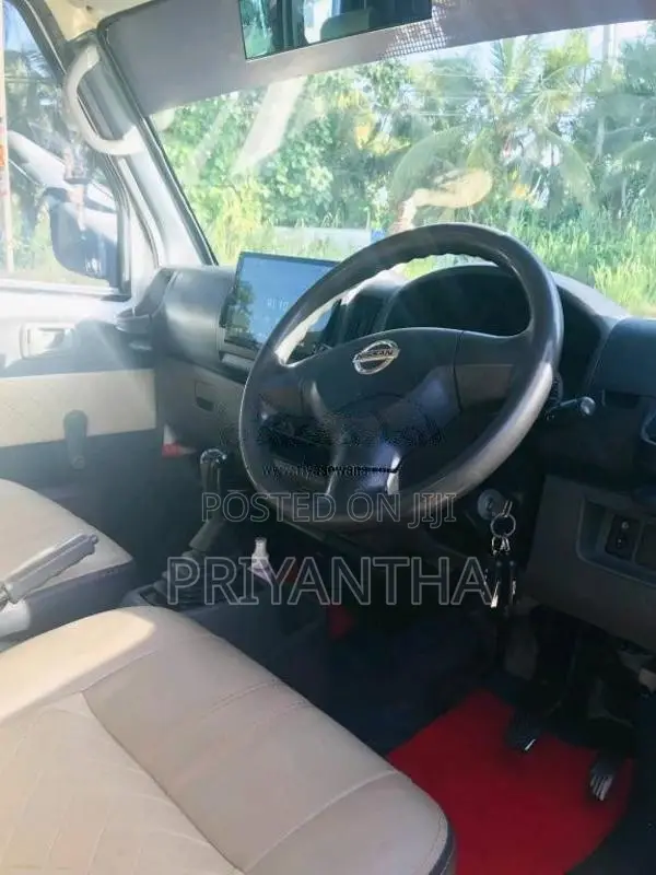 Nissan Clipper 2013 Van (Used)