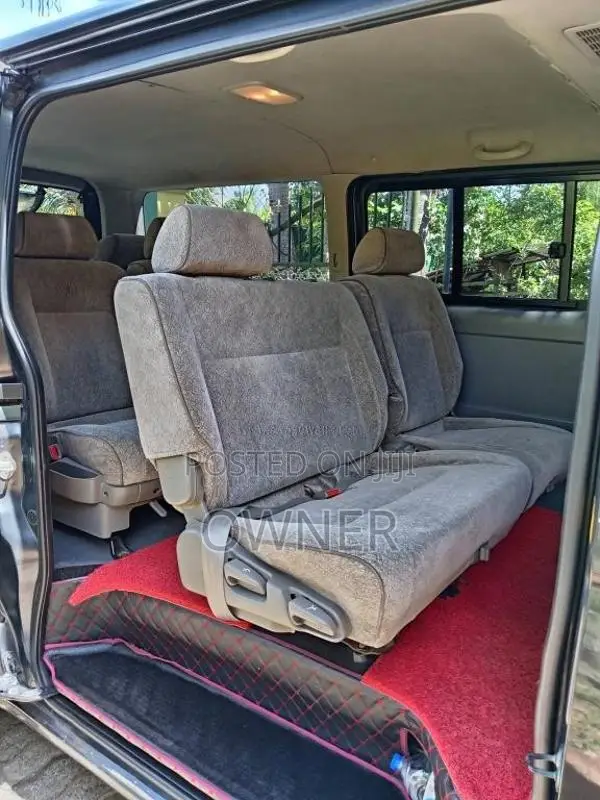 Toyota KDH 205 Super GL 2006 Van (Used)