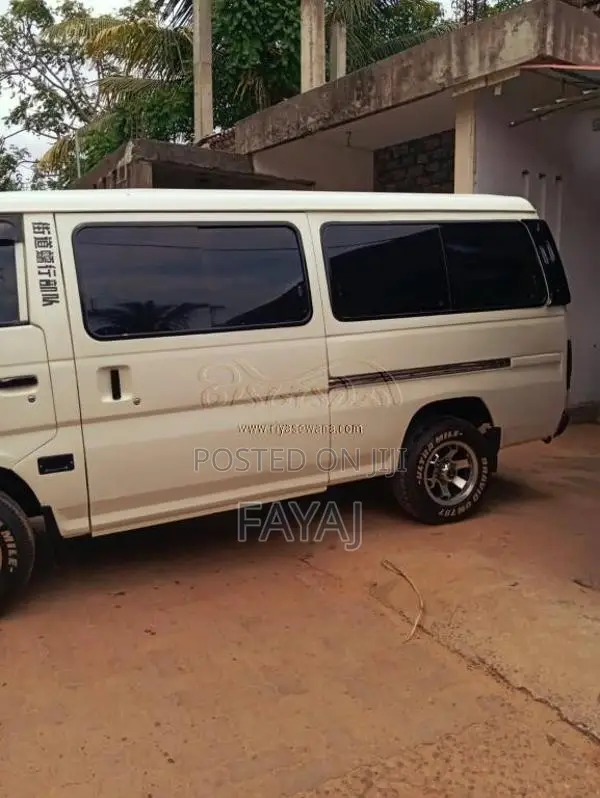 Nissan Caravan 1989 Van (Used)