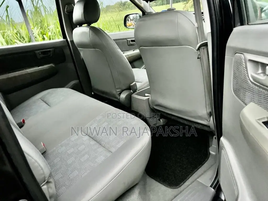 Toyota Hilux 2006 Pickup (Used)