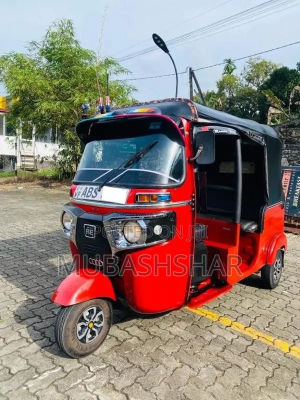 Bajaj RE 205 2018 Three Wheel (Used)
