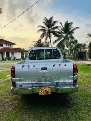 Mitsubishi L200 2010 Pickup (Used)