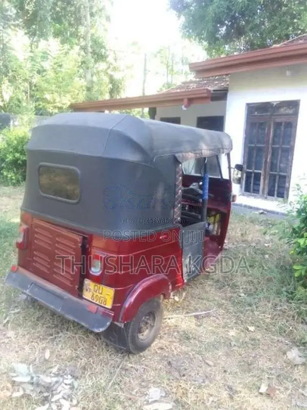 Bajaj RE 2009 Three Wheel (Used)