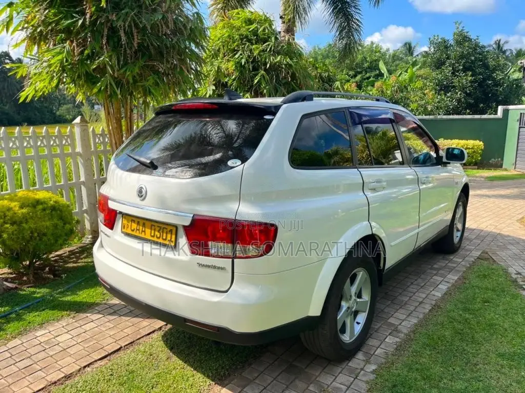 Micro Kyron 2014 SUV (Used)