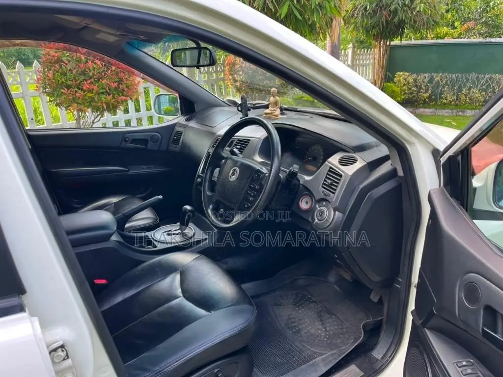 Micro Kyron 2014 SUV (Used)