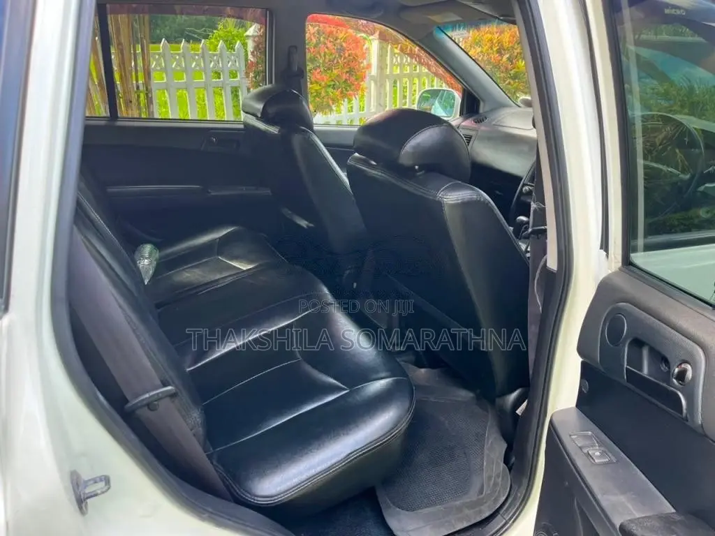 Micro Kyron 2014 SUV (Used)