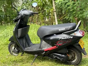 Hero Pleasure 2011 Motorbike (Used)
