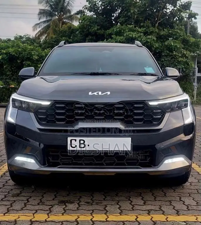 Kia Sonet 2025 SUV (Used)