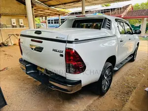 Toyota Hilux 2019 Pickup (Used)