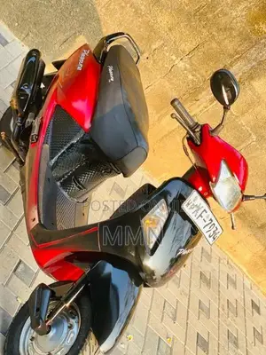 Hero Pleasure 2012 Motorbike (Used)