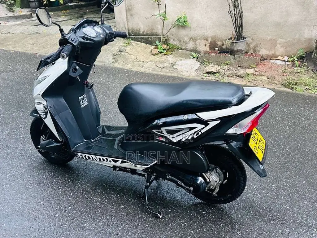 Honda Dio 2016 Motorbike (Used)