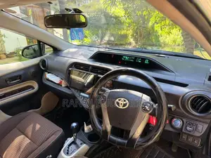 Toyota Aqua 2012 Car (Used)