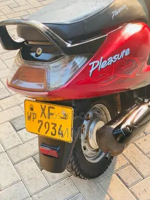Hero Pleasure 2012 Motorbike (Used)