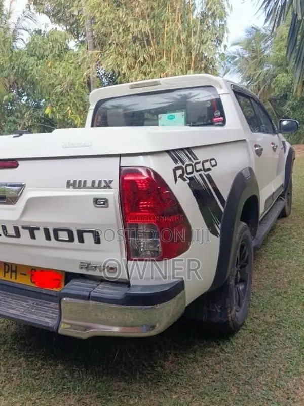 Toyota Hilux Revo Rocco 2017 Pickup (Used)