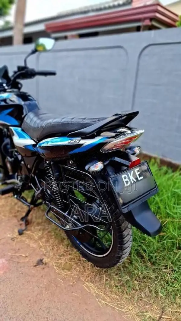 Bajaj Discover 125 2025 Motorbike (Used)