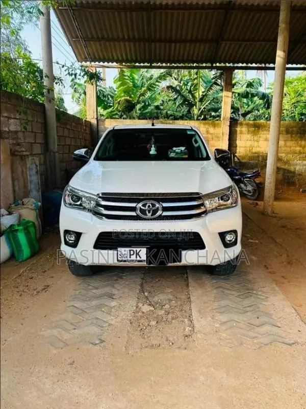 Toyota Hilux 2019 Pickup (Used)