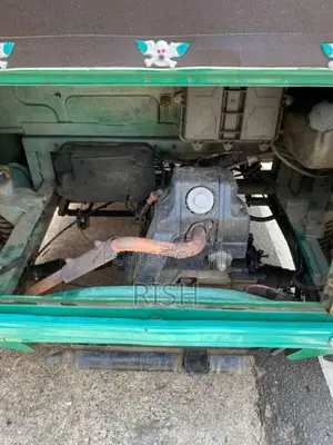 Bajaj 4 Stroke 2009 Three Wheel (Used)