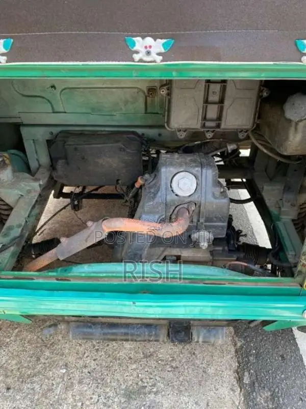 Bajaj 4 Stroke 2009 Three Wheel (Used)