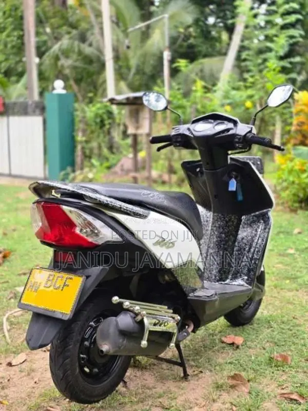 Honda Dio 2015 Motorbike (Used)