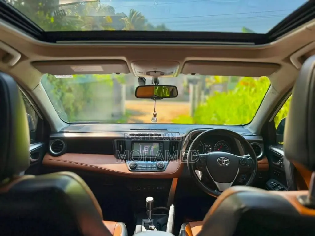 Toyota RAV4 2017 SUV (Used)