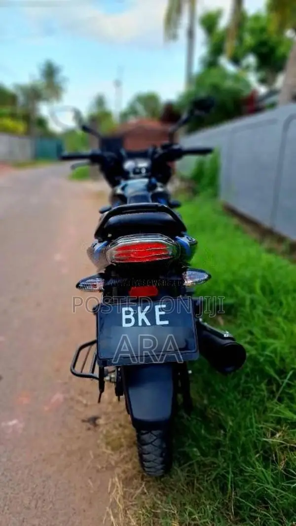 Bajaj Discover 125 2025 Motorbike (Used)