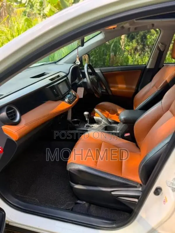 Toyota RAV4 2017 SUV (Used)