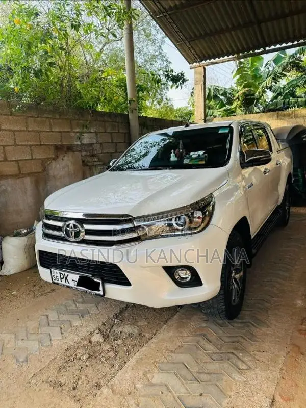 Toyota Hilux 2019 Pickup (Used)