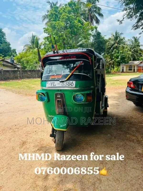 Bajaj RE 205 2011 Three Wheel (Used)