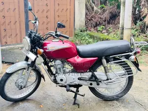 Bajaj Boxer 2004 Motorbike (Used)