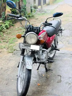 Bajaj Boxer 2004 Motorbike (Used)