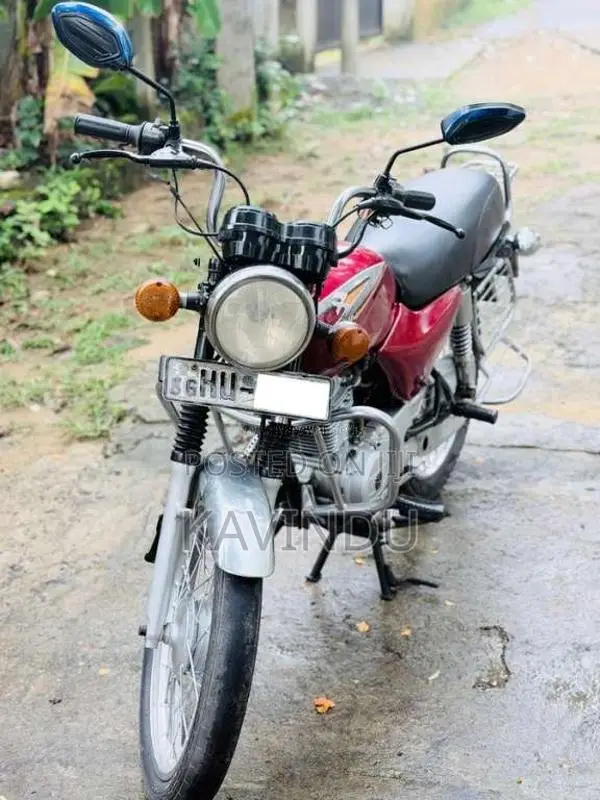 Bajaj Boxer 2004 Motorbike (Used)