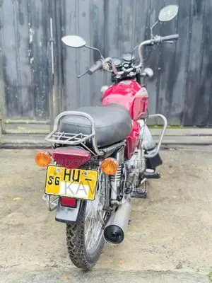 Bajaj Boxer 2004 Motorbike (Used)