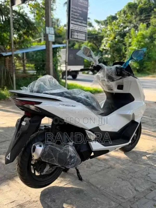 Honda PCX 125 UNUNREGISTERED 2025 Motorbike Brand New