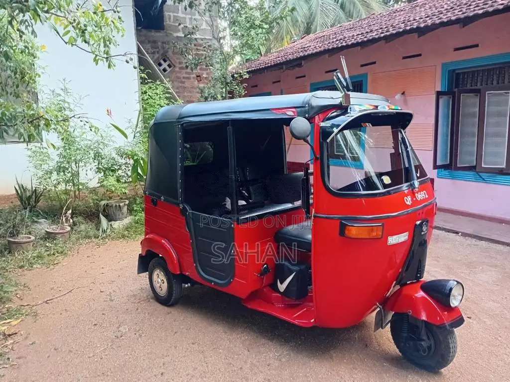 Bajaj 2 Stroke 2006 Three Wheel (Used)