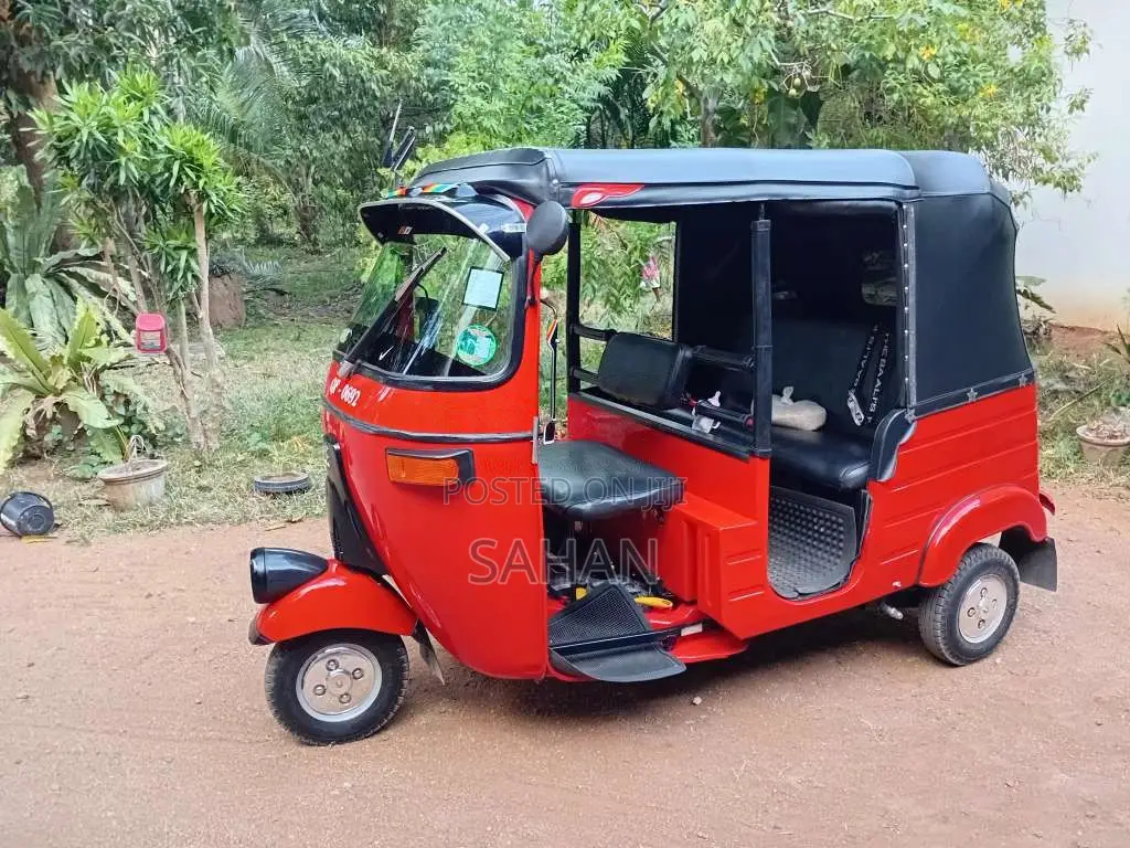 Bajaj 2 Stroke 2006 Three Wheel (Used)