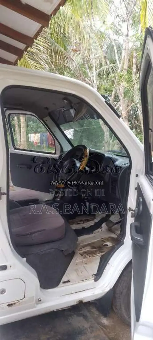 Suzuki Every 2002 Van (Used)