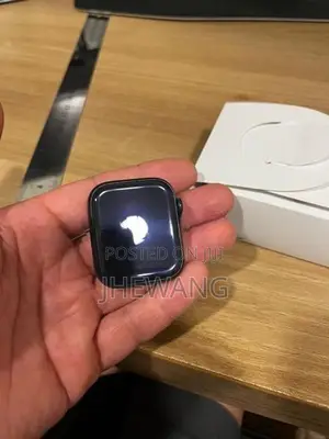 Apple Watch 8 Celluar Full Box
